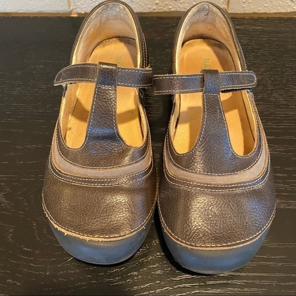 Naot Women Shoe Size 6.5 EUR 37 Brown T Strap Flat Mary Jane Comfort Leather - Picture 3 of 6